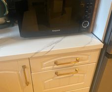 Hotpoint Flatbed Microwave