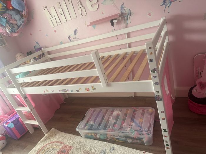Single bed
