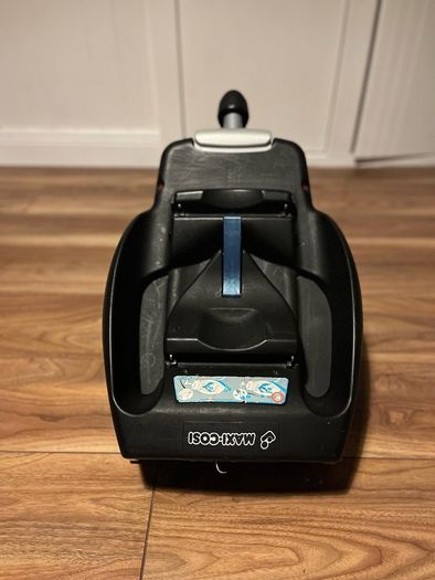 Maxi Cosy Isofix base in excellent condition
