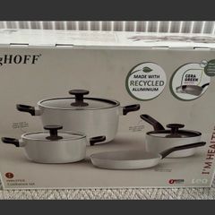 Sauce pan set - brand new