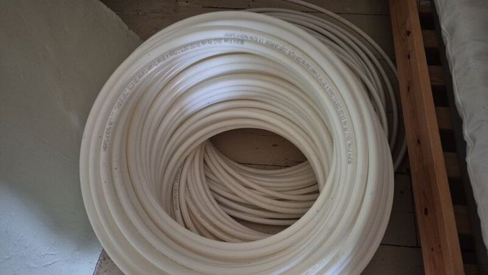 coil of PE-Xb underfloor heating pipe
