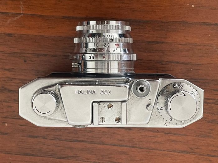 Compact film camera Halina 35x