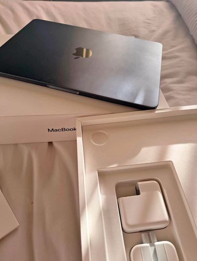 Macbook Air M4 13" (2025) 16gb / 256gb