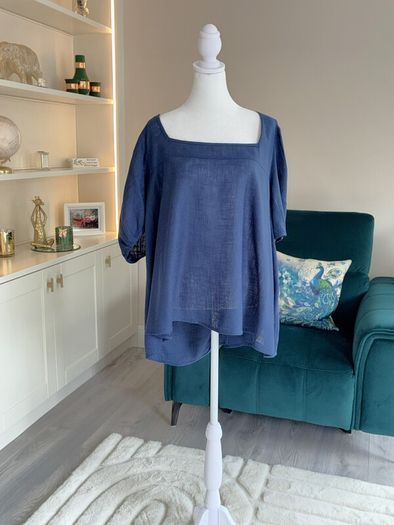 Ladies Navy Plus-size Square-Neck Top from SHEIN CURVE