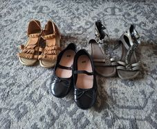 Sandals and pumps, size 9-10 Jr.