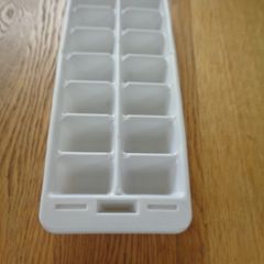 White Plastic Ice Cube Tray for Sale