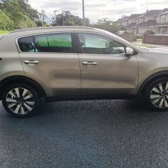 Kia Sportage GSE full leather luxury trim low Km
