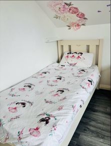 single kids bed with Respa mattress & locker