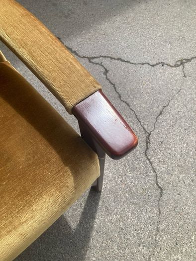 Parker Knoll PK1071 Wingback Armchair - Warehouse and Showroom Open Saturday  8th August 12 till 4pm Eircode R95T227