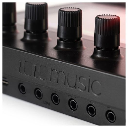 1010Music Bento Portable Sampling Studio
