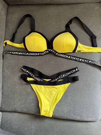 6 Swimming bikinis, size S (8/10)