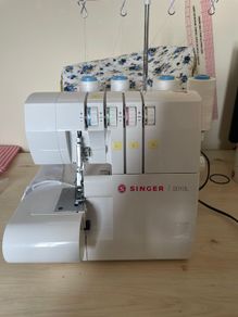 Singer Overlocker Sewing Machine