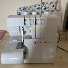 Singer Overlocker Sewing Machine