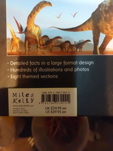encyclopedia of dinosaurs and prehistoric life