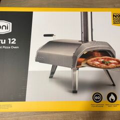 Ooni Karu 12 Pizza Oven