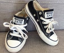 Kids Converse . Size Junior UK 11