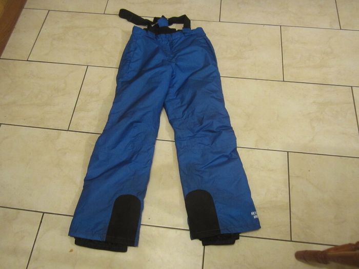 blue snow trousers    size 146/152
