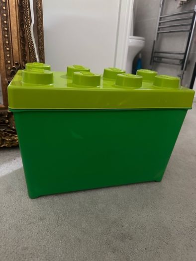 larger Lego storage box / green