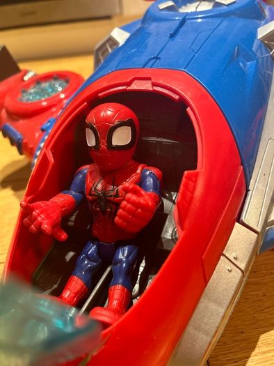 Spiderman Marvel Jetquarters Aeroplane