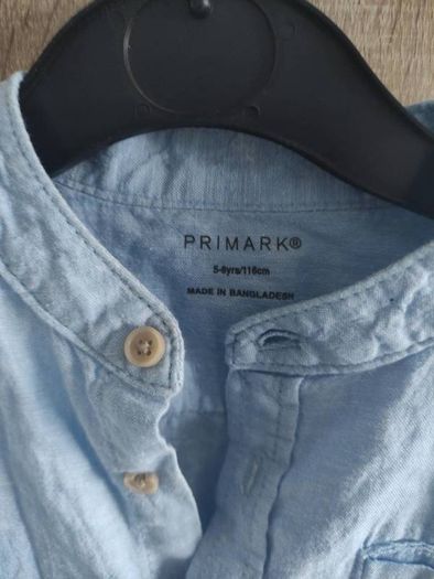 Boy shirt worn once side 5/6 years old