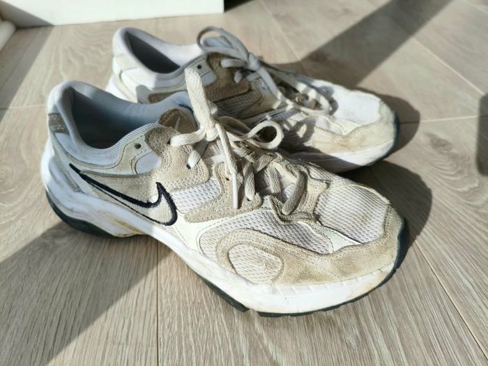 Nike trainers - beige and white - size UK 5