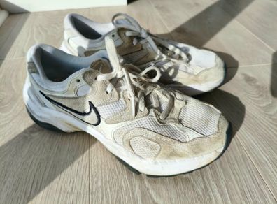 Nike trainers - beige and white - size UK 5