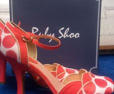 Ladies shoes