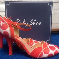 Ladies shoes