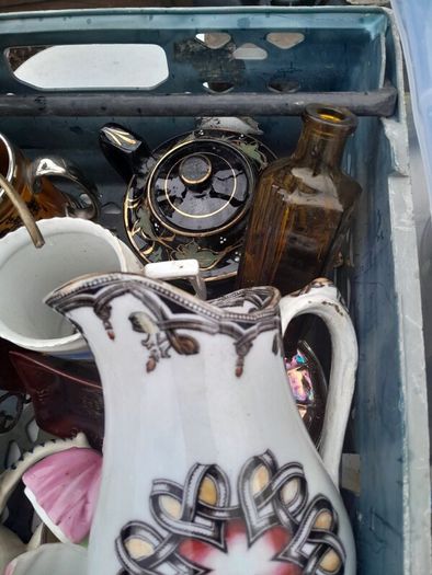 box of vintage collectable