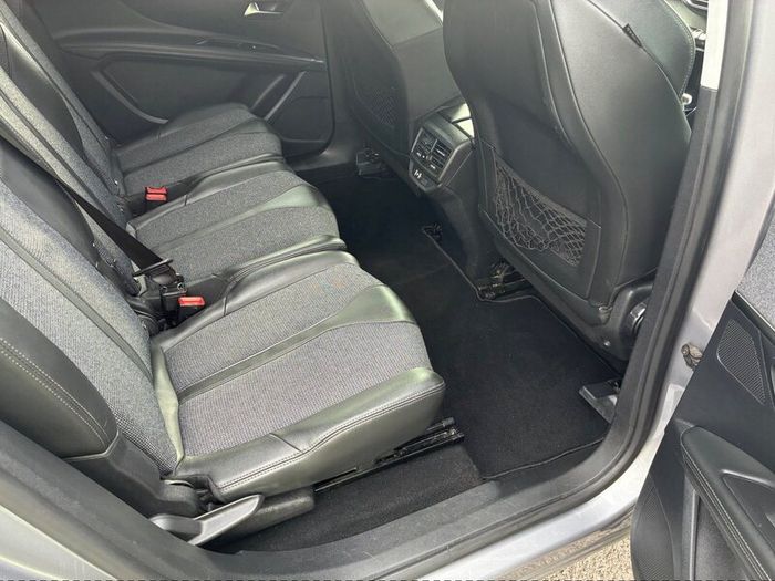 Peugeot 5008 7 seater