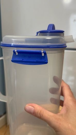 Plastic 2L Jug "Sistema"