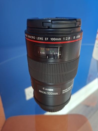 Canon EF 100mm F2.8L IS USM Macro Camera Lens