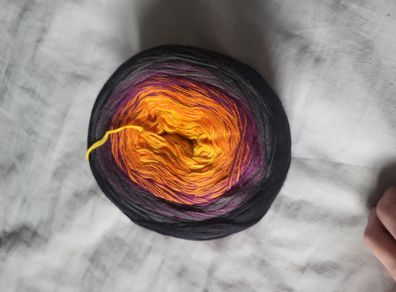 Hobbii Dahlia Cotton cake yarn 200g NEW gradient