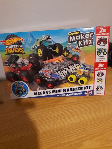 Toys new hot wheels