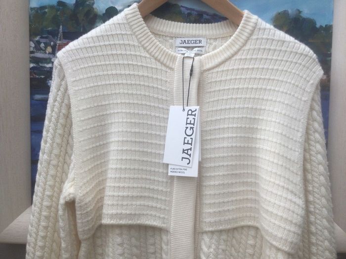 JAEGER extra fine merino wool Cardigan Size 10