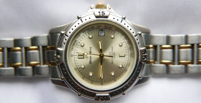 Hugo Maxx  Euro Design 18K Plated Diver Analog Quartz Watch New Battery