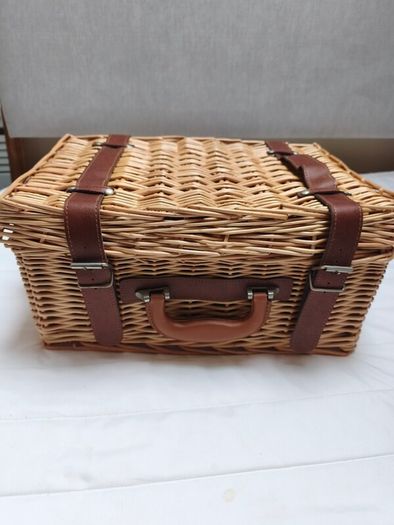 picnic basket