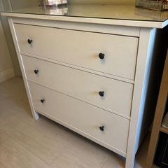 White 3-drawer dresser