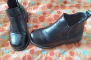 black boots junior 10