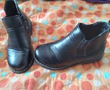 black boots junior 10