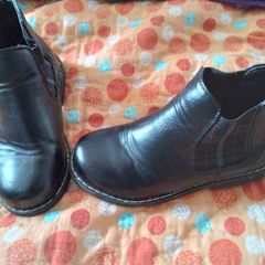 black boots junior 10