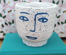 Plant pot