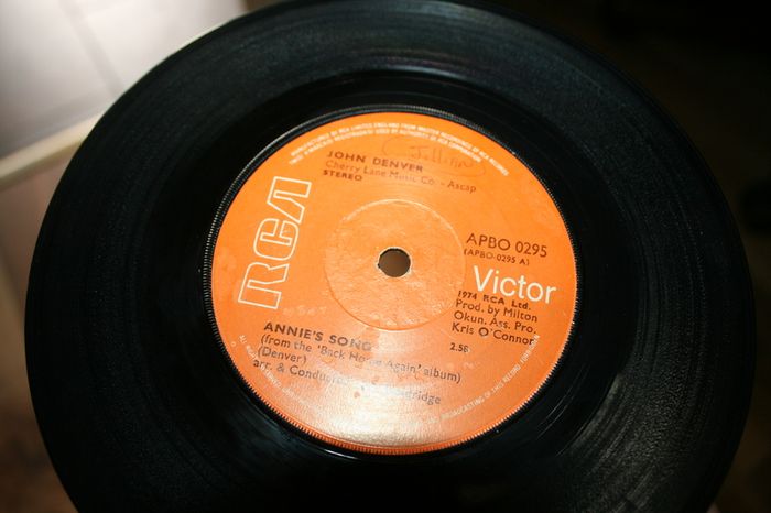 Single Vinyl's  85 pieces