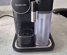 Gran Lattissima Black Coffee Machine