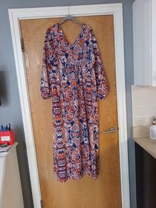 Dress. S. XL 16.  New - No Tag.