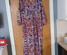Dress. S. XL 16.  New - No Tag.