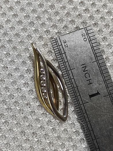 9ct gold pendant