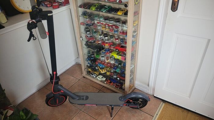 Aovo Pro scooter like new hardly used working 100%