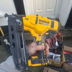 dewalt nail gun