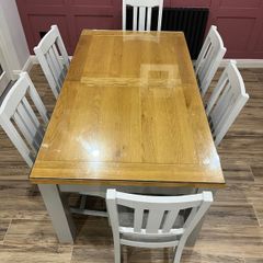 Solid wood extendable Kitchen Table with glass top & 6 chairs